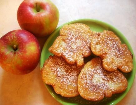 Placki smażone z jabłkami