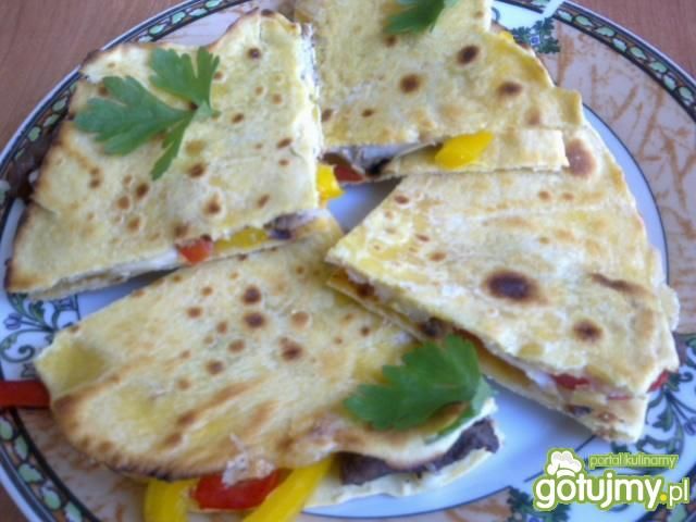 Placki tortilla z wieprzowiną i papryką