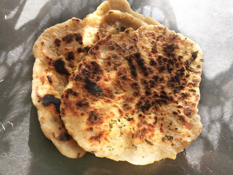 Placki tortilli bazyliowo-pomidorowe