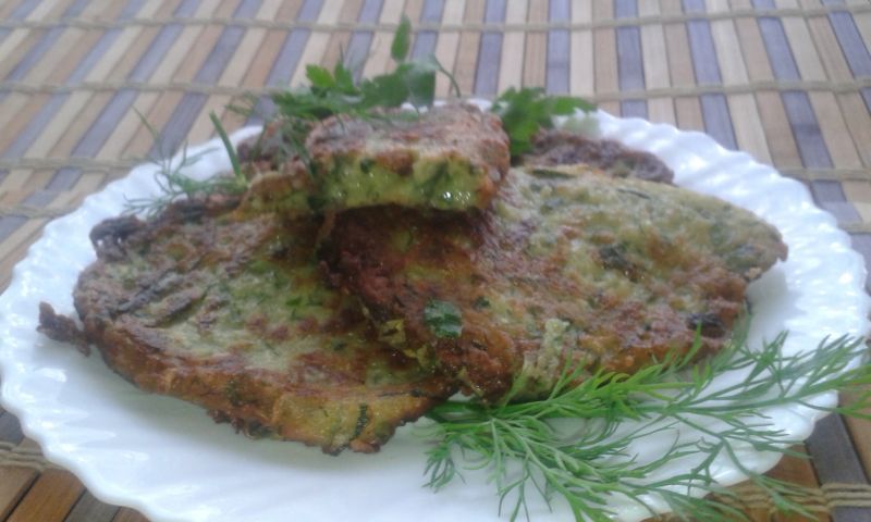 Placki warzywne mocno zielone