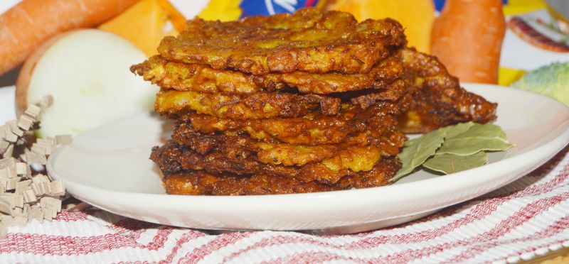 Placki warzywne z kiełbasą Placki warzywne z kiełbasą