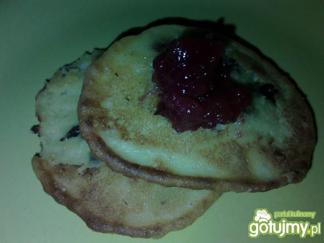 Placki z bananem i rodzynkami