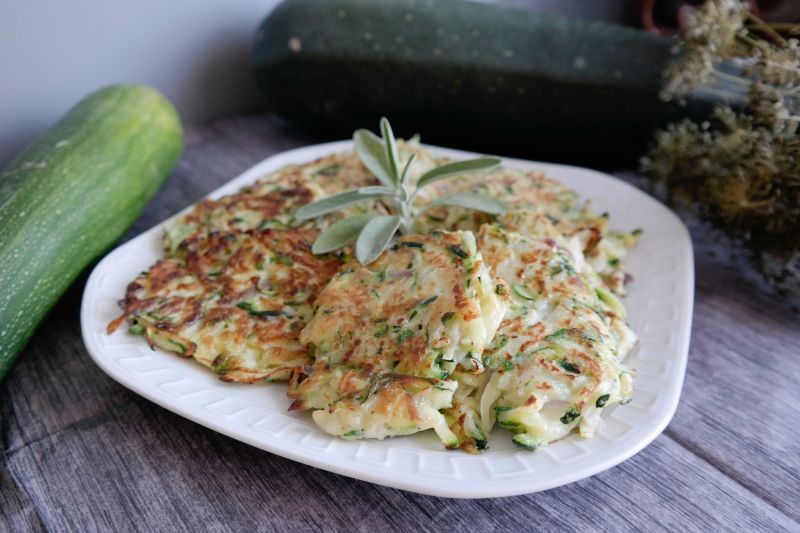 Placki z cukinii i kalarepki