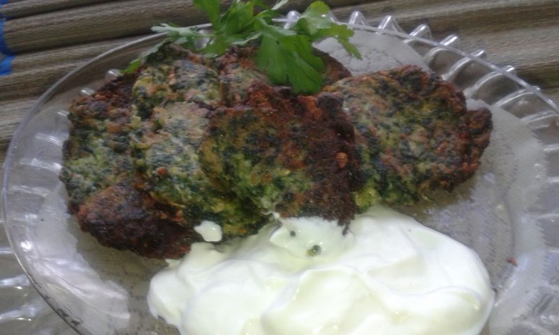 Placki z cukinii i szpinaku oraz pieczarek i sera Placki z cukinii i szpinaku oraz pieczarek i sera