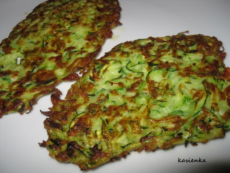 Placki z cukinii pachnące czosnkiem