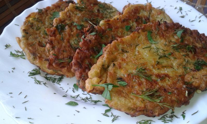 Placki z cukinii, ziemniaka i koperku