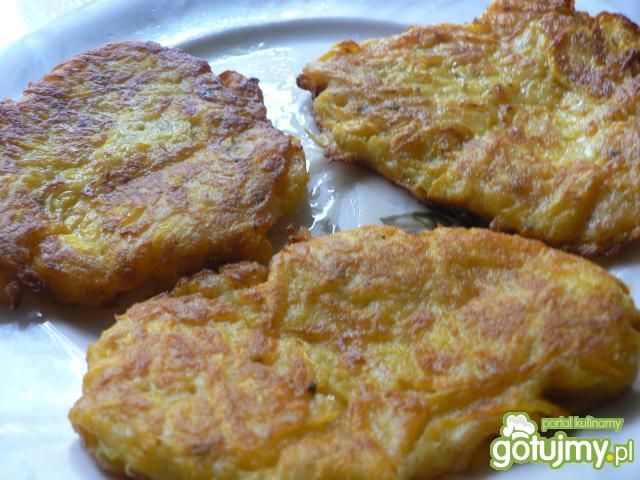 Placki z dyni ze śmietaną i majerankiem Placki z dyni ze śmietaną i majerankiem