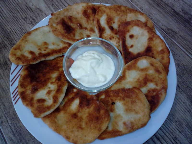 Placki z gotowanych ziemniaków i serka wiejskiego