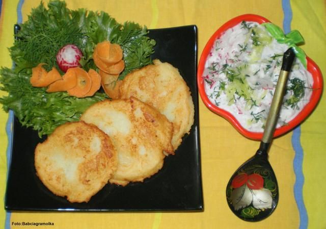 Placki z gotowanych ziemniaków z dipem w Placki z gotowanych ziemniaków z dipem w