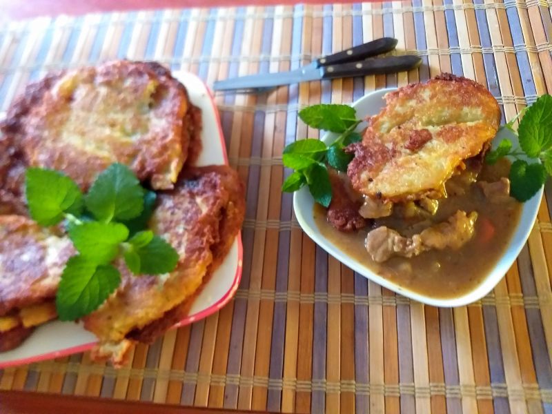 Placki z gulaszem czyli po zbójnicku