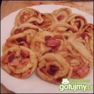 Placki z parówką- prosto i szybko Placki z parówką- prosto i szybko