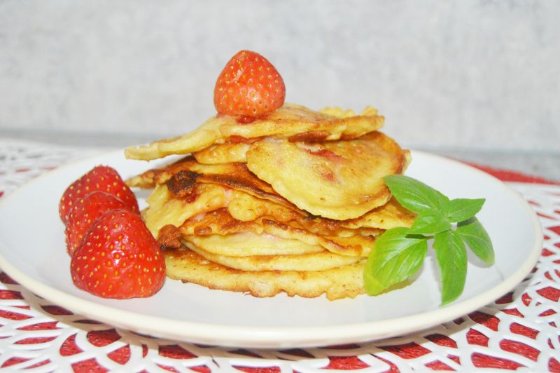 Placki z truskawkami