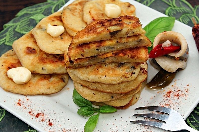 Placki ze śledziem i chili (na ostro) Placki ze śledziem i chili (na ostro)