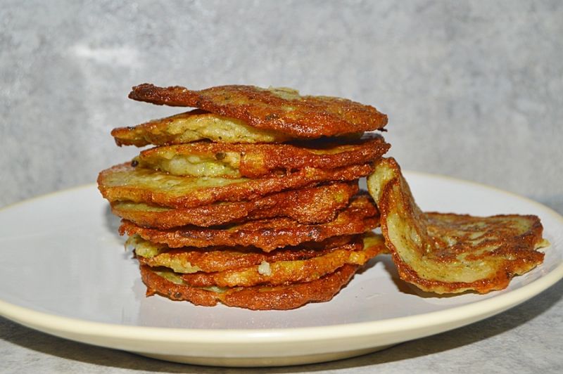 Placki ziemniaczane z cukinią i brokułami  Placki ziemniaczane z cukinią i brokułami