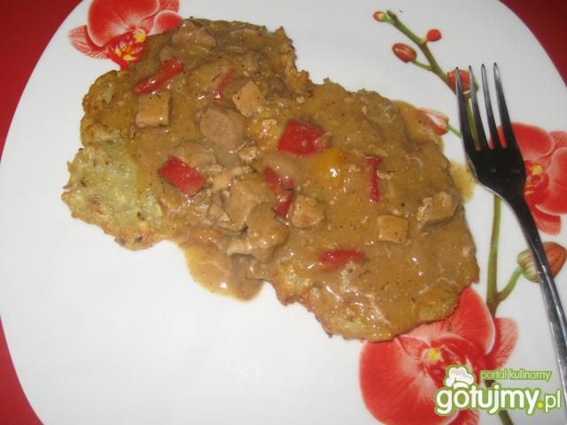 Placki ziemniaczane z gulaszem 