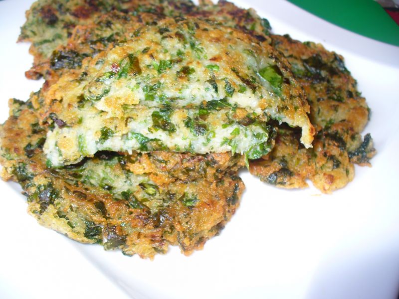 Placki ziemniaczane z jarmużem i natką pietruszki Placki ziemniaczane z jarmużem i natką pietruszki