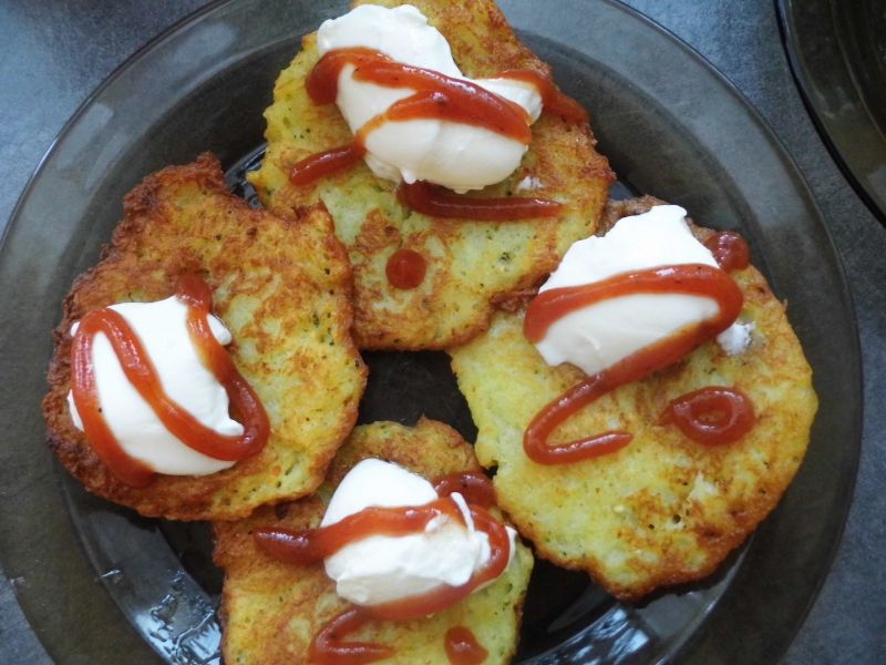 Placki ziemniaczane z jogurtem greckim