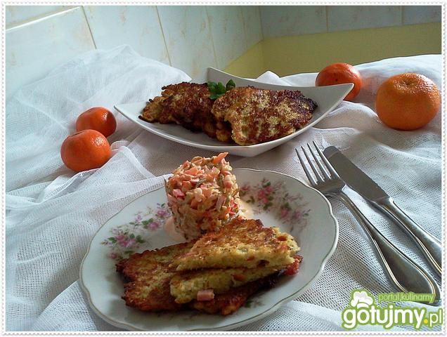 Placki ziemniaczane z kiełbasą i serem 