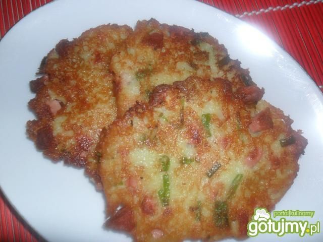 Placki ziemniaczane z parówkami 