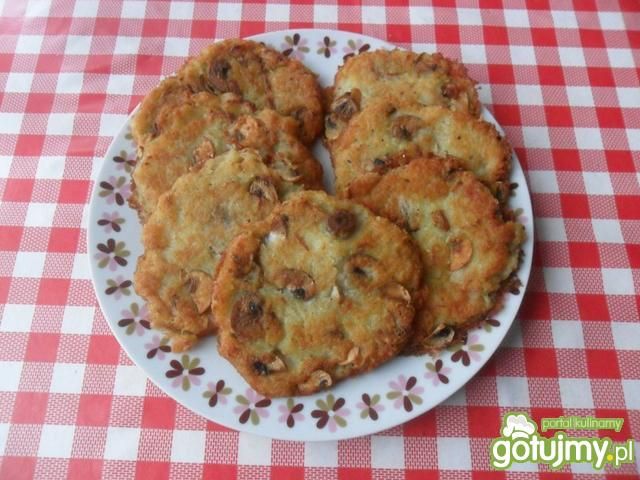 Placki ziemniaczane z pieczarkami .. Placki ziemniaczane z pieczarkami ..