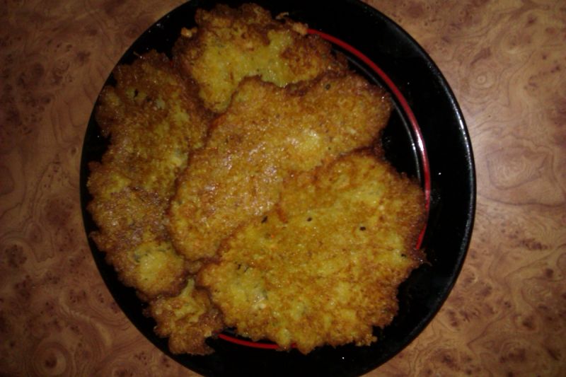 Placki ziemniaczane z pieczarkami i serem żótym