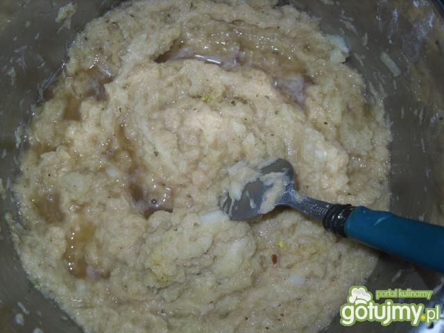 Placki ziemniaczane z sosem cygańskim.