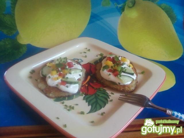 Placki ziemniaczane z twarożkiem. Placki ziemniaczane z twarożkiem.