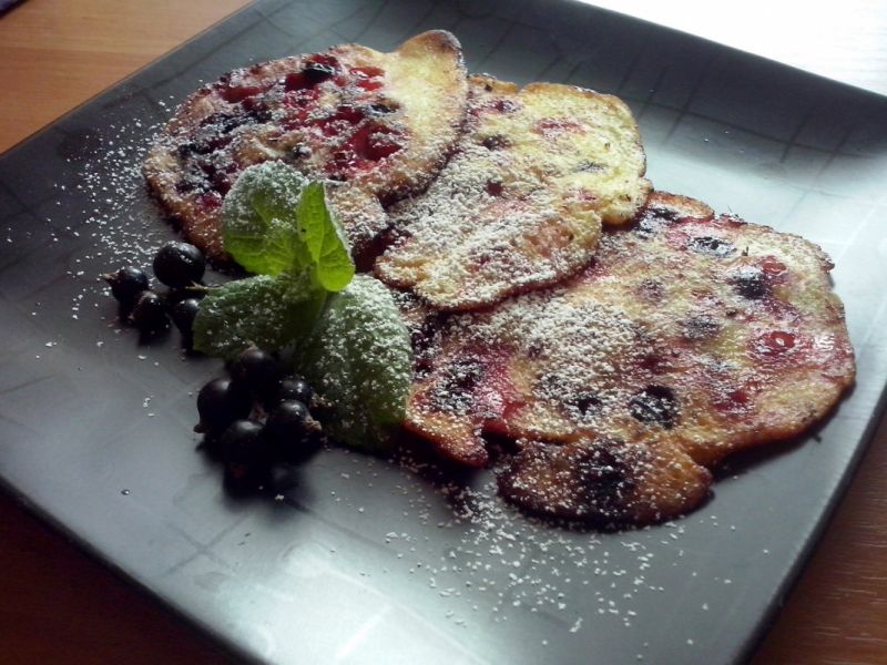 Placuszki babuni z porzeczkami  Placuszki babuni z porzeczkami