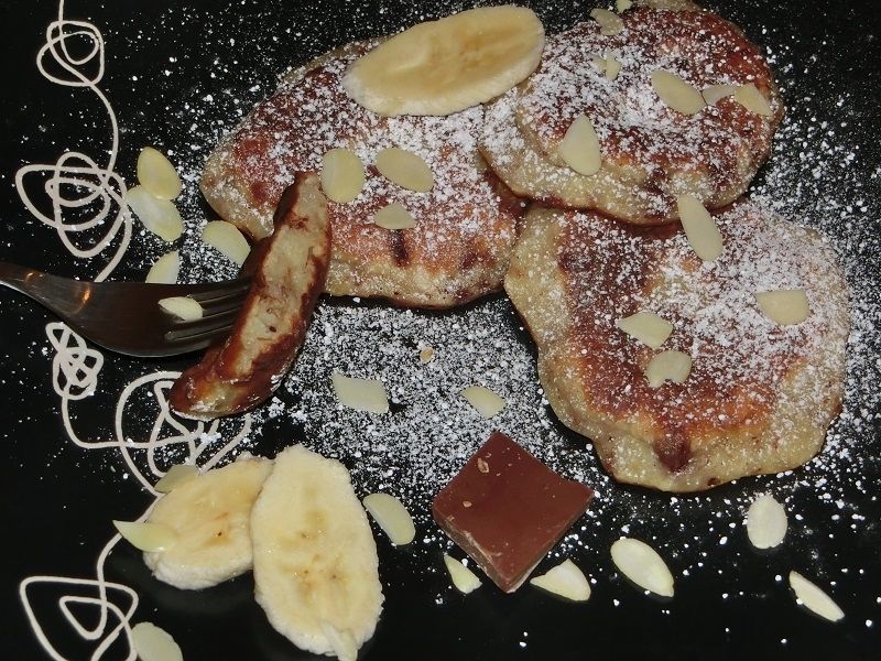 Placuszki bananowe z czekoladą