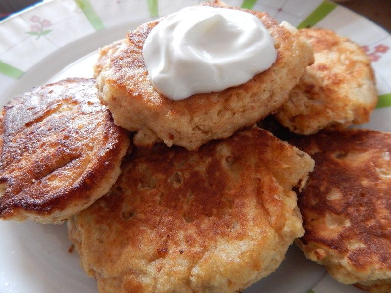 Placuszki bananowe z mieloną chałką