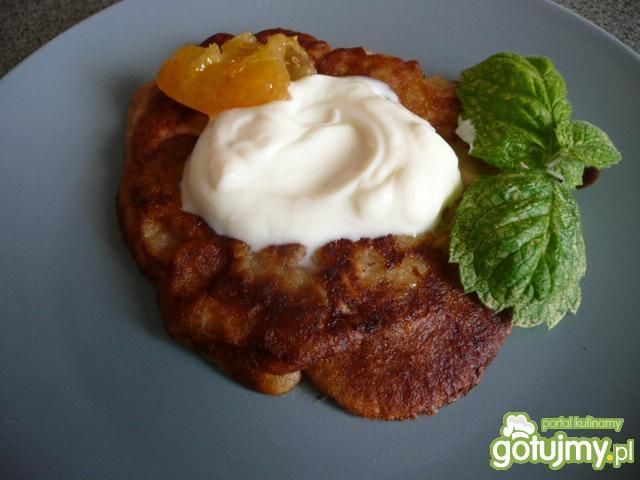 Placuszki bananowe z serkiem waniliowym