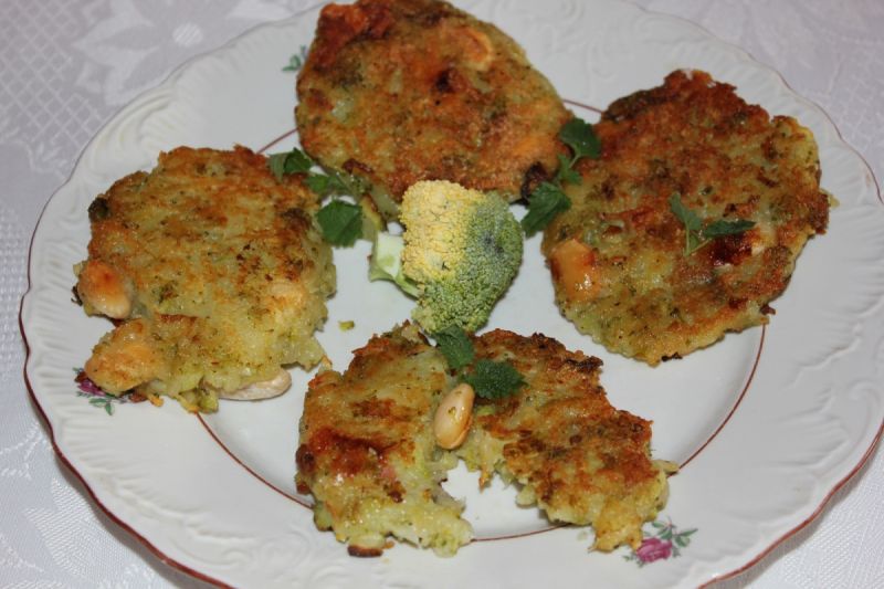 Placuszki brokułowo-ziemniaczane 