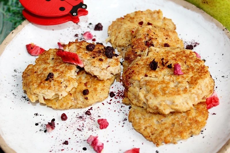 Placuszki jabłkowo-gruszkowe z otrębami