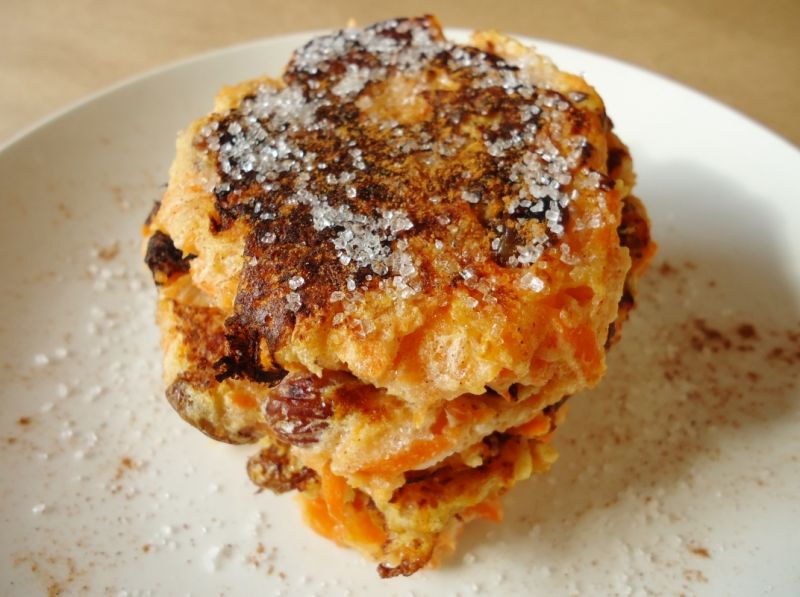 Placuszki jabłkowo-marchewkowe z rodzynkami