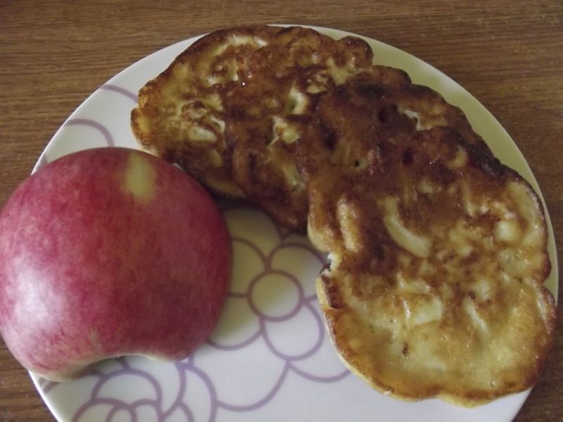 Placuszki jogurtowe z jabłkami