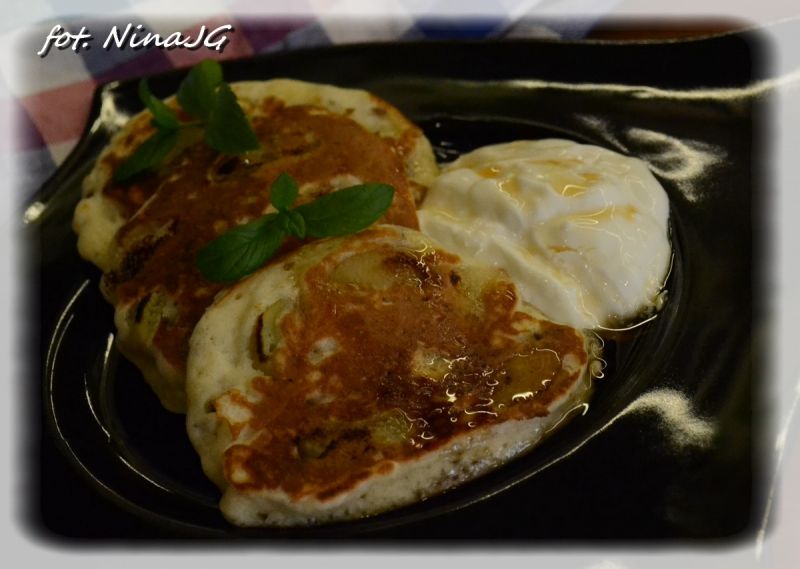 Placuszki jogurtowe z rabarbarem Placuszki jogurtowe z rabarbarem