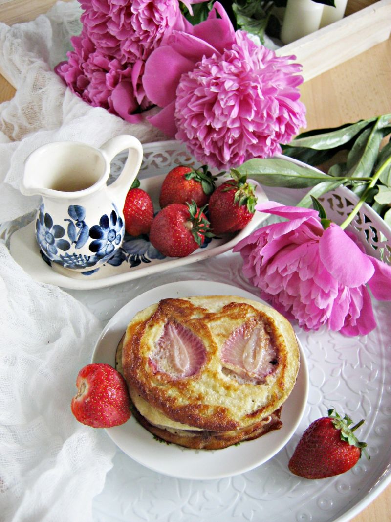 Placuszki jogurtowe z truskawkami Placuszki jogurtowe z truskawkami