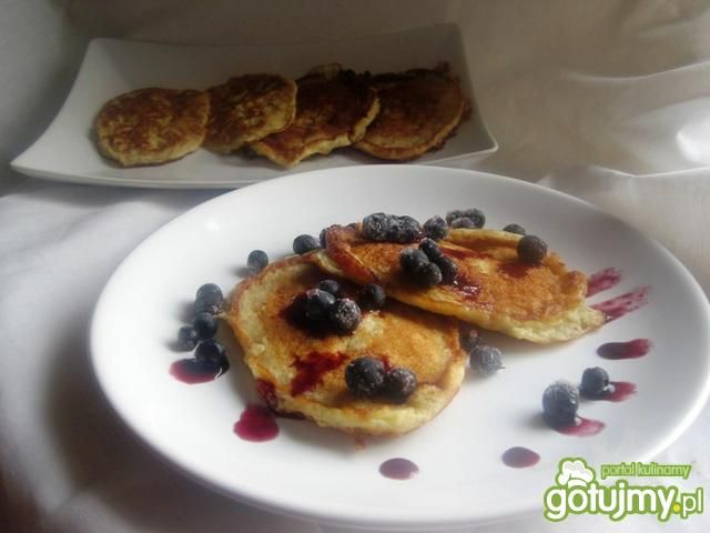 Placuszki owsiane z jagodami