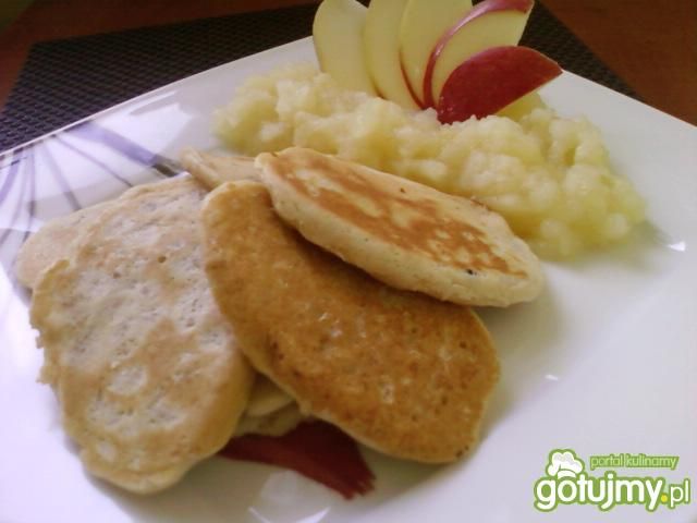 Placuszki owsiane z musem jabłkowym