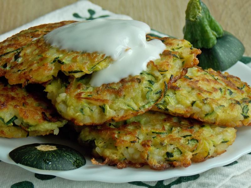 Placuszki ryżowe z cukinią