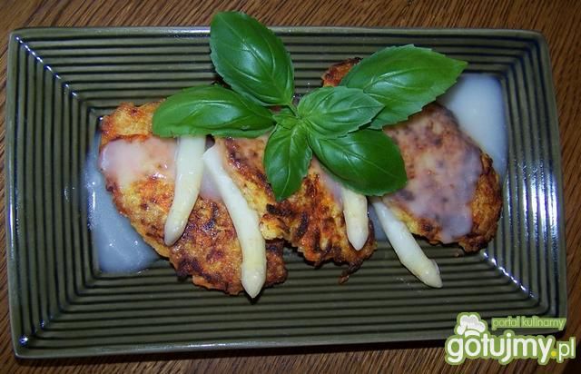 Placuszki szparagowo-marchewkowe.    Placuszki szparagowo-marchewkowe.