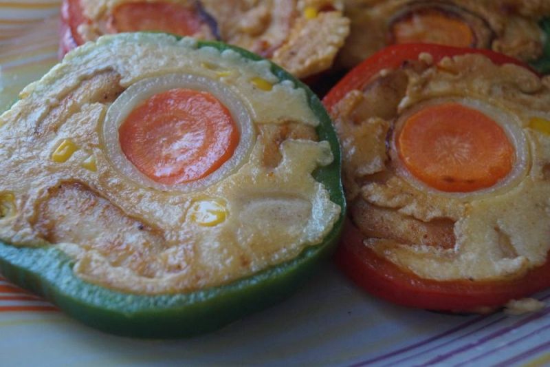 Placuszki w paprykowych obręczach