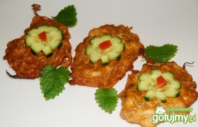 Placuszki z drobiu z kiełkami fasoli mun