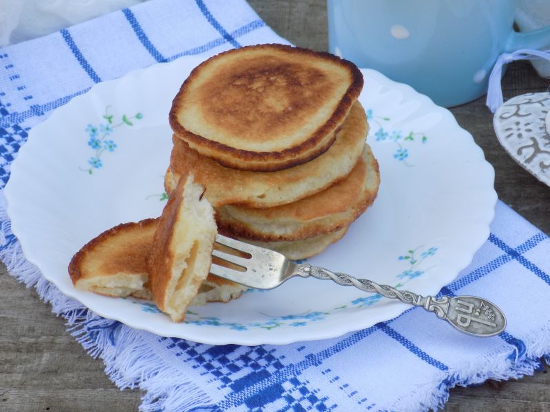 Placuszki z kaszą manną i wiórkami kokosowymi