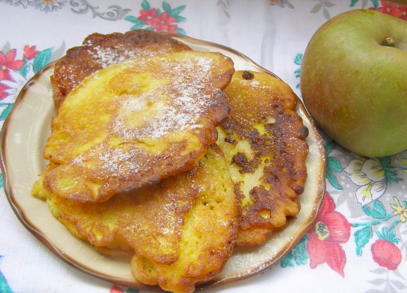 Placuszki z kurkumą i jabłkiem