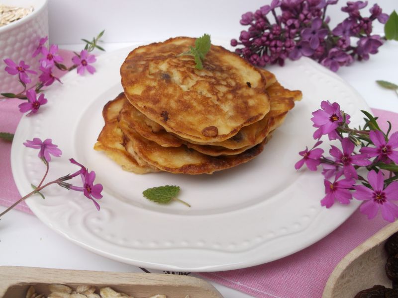 Placuszki z płatkami owsianymi i jabłkiem