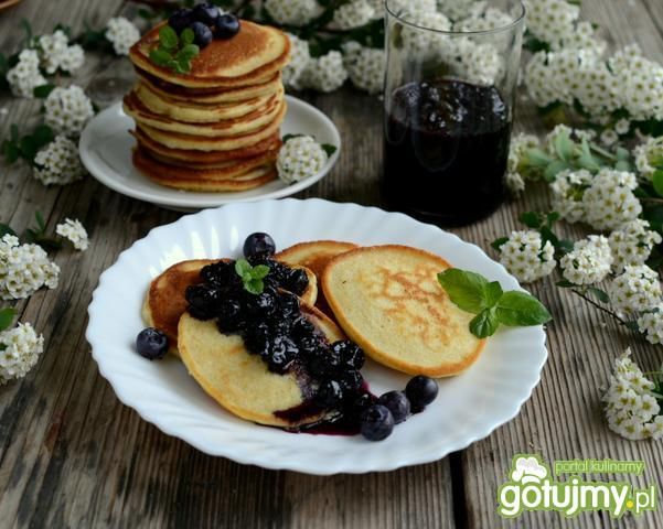 Placuszki z polewą borówkową Placuszki z polewą borówkową