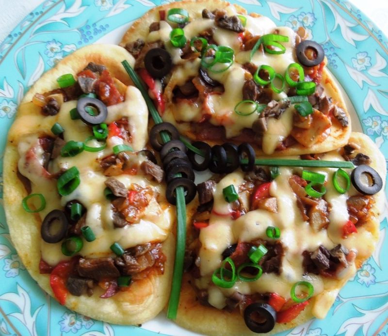 Placuszki zapiekane z grzybami