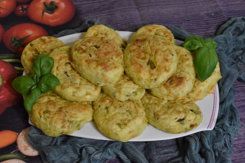 Placuszki ziemniaczane z młodą kapustą