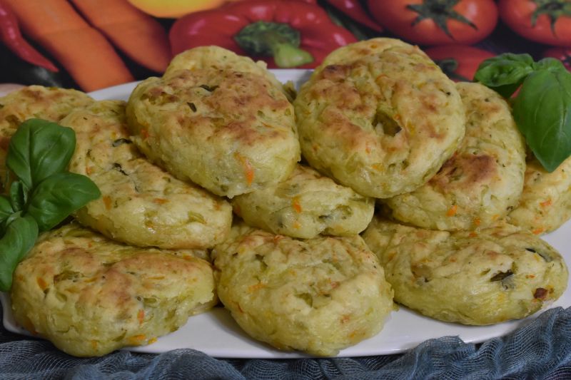 Placuszki ziemniaczane z młodą kapustą